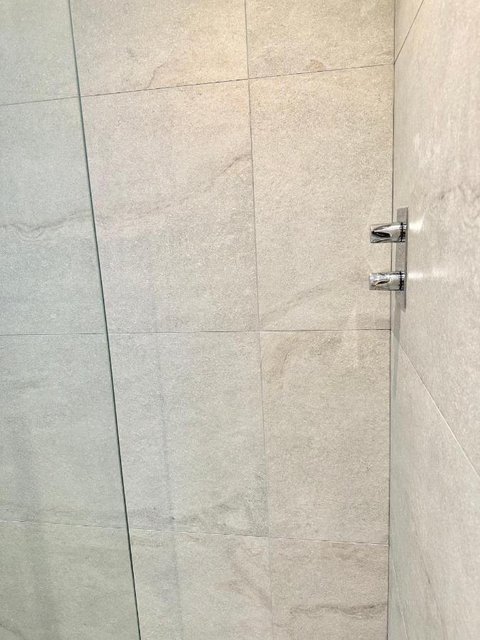 Little Vine - Beautiful Ground Floor Flat In South London Apartment Sutton  Ngoại thất bức ảnh